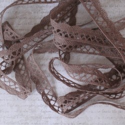 Paličkovaná krajka (185)